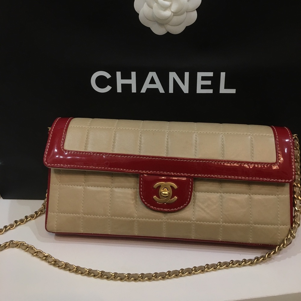 Vintage Lambskin Chanel Shoulder Bag/Clutch